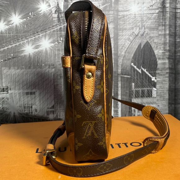Authentic Louis Vuitton Danube Monogram Crossbody Messenger Bag - Picture 9 of 16